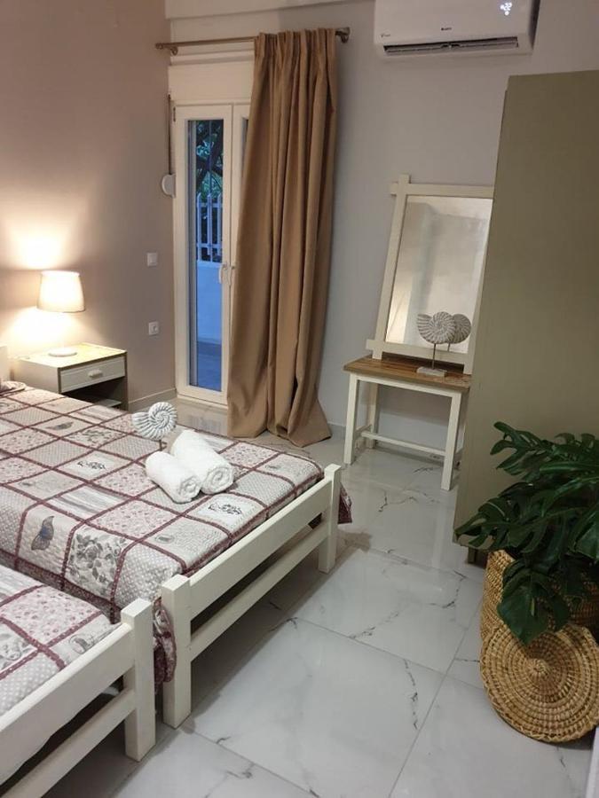 Eytyhias Yard Apartments In Poros Poros Town Екстериор снимка